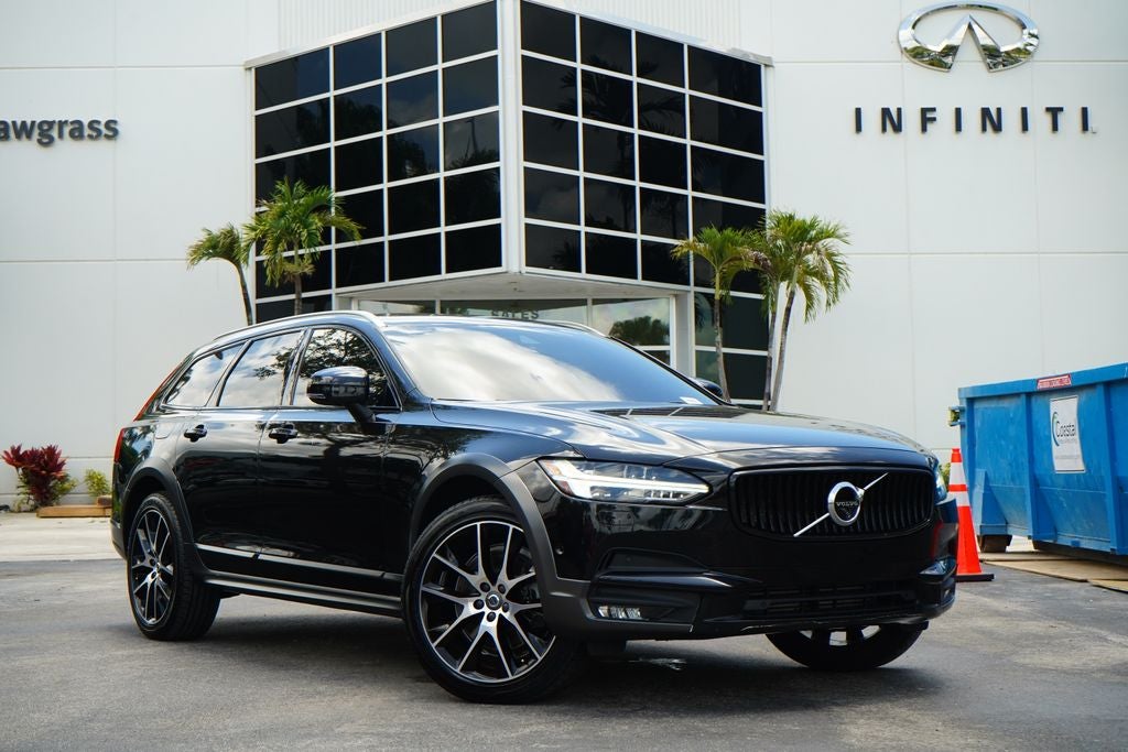 2019 Volvo V90 Cross Country