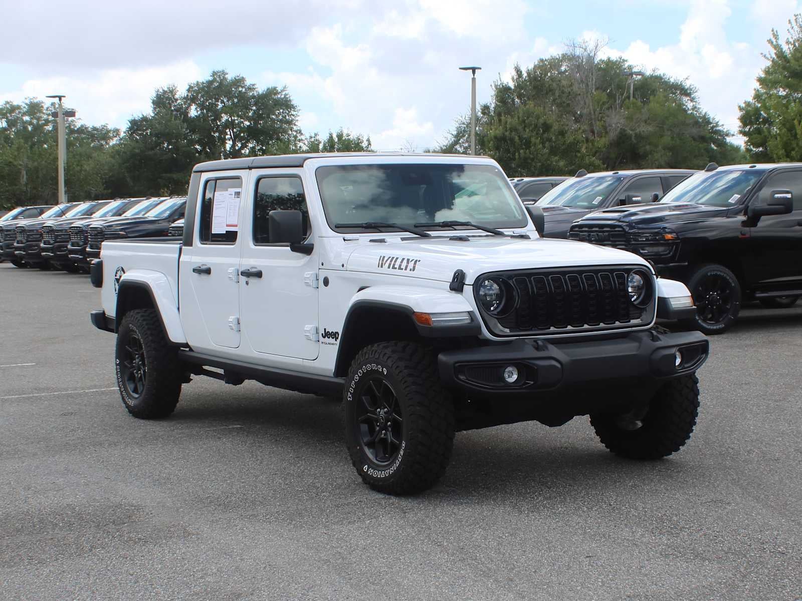 2024 Jeep Gladiator Willys in Bright White Clearcoat — front three-quarter view
