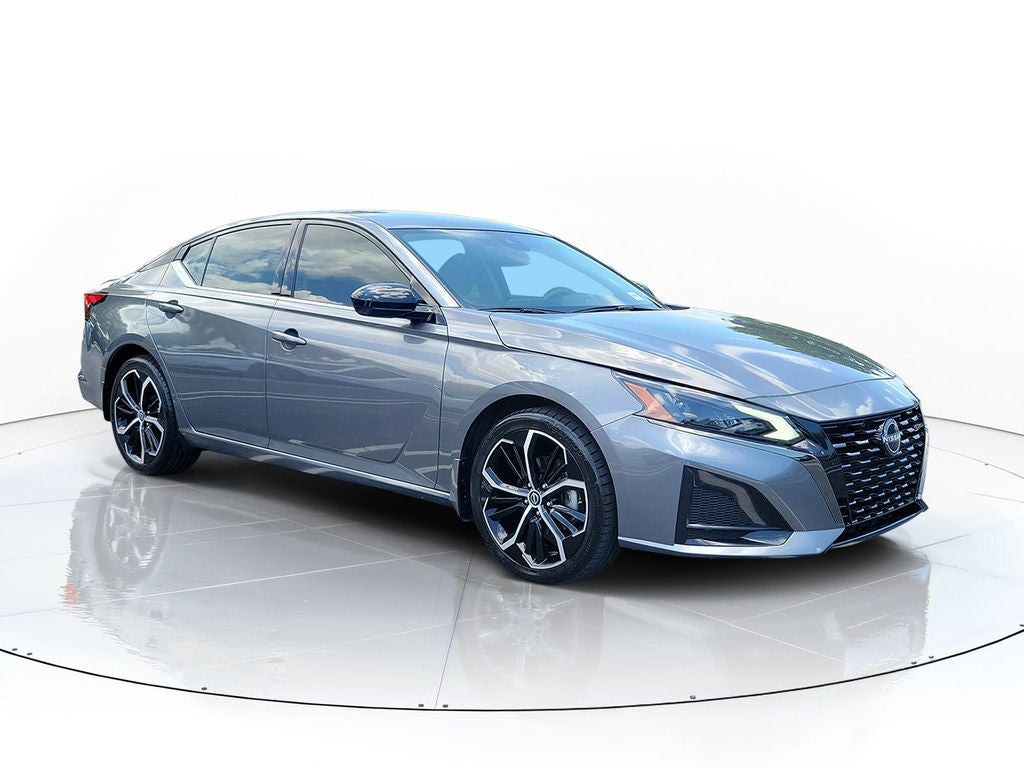 2024 Nissan Altima 2.5 SR in Gun Metallic — front three-quarter view