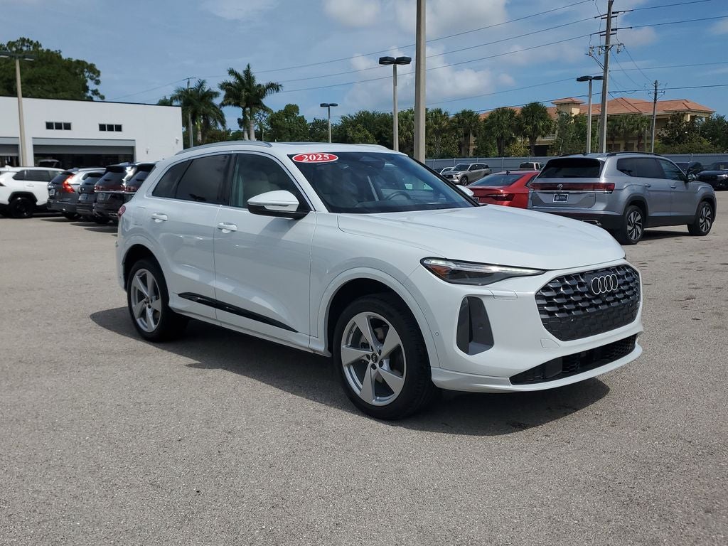 2025 Audi Q5 2.0T Premium Plus quattro in Glacier White Metallic — front three-quarter view