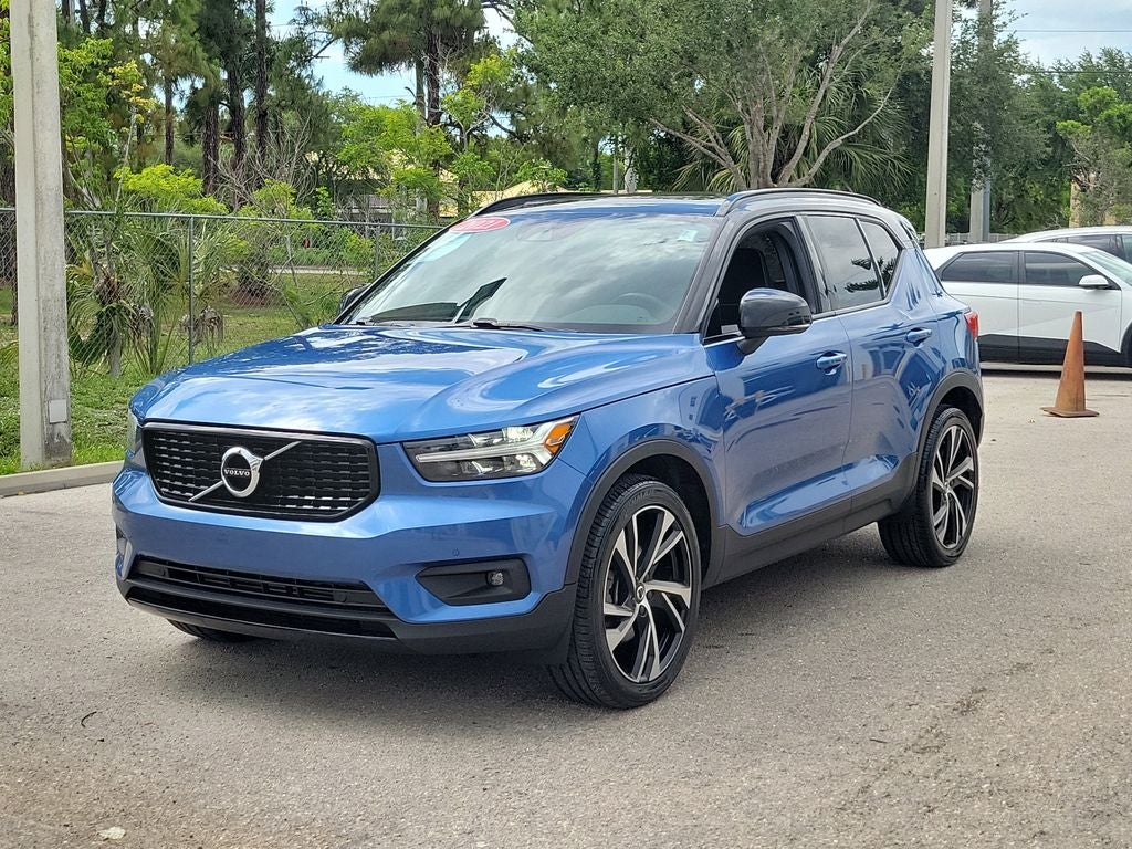2021 Volvo XC40 — side profile view