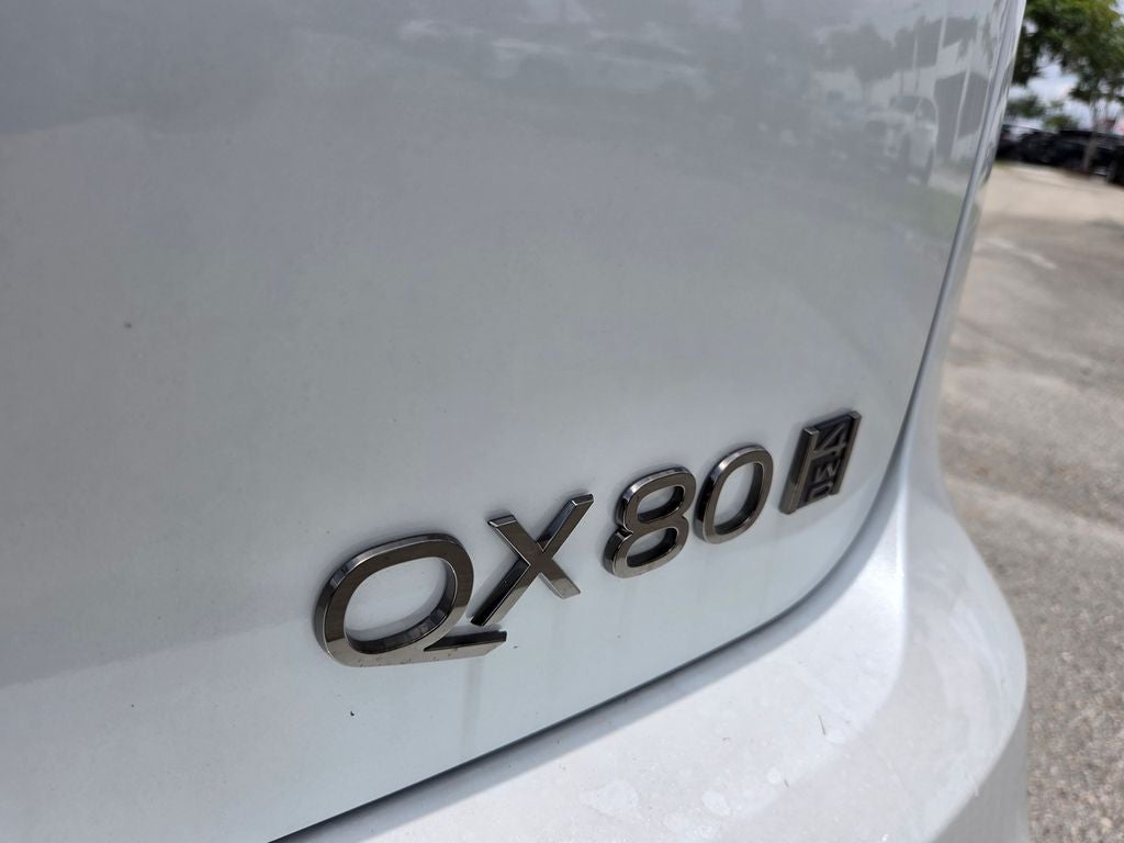 2027 INFINITI QX80 — interior view